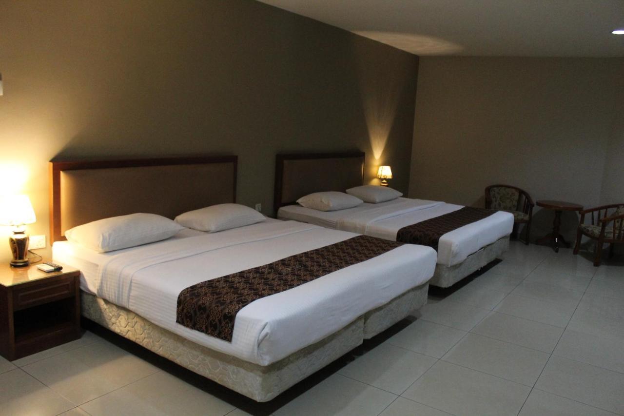 Hotel Palm Inn Butterworth Exterior foto