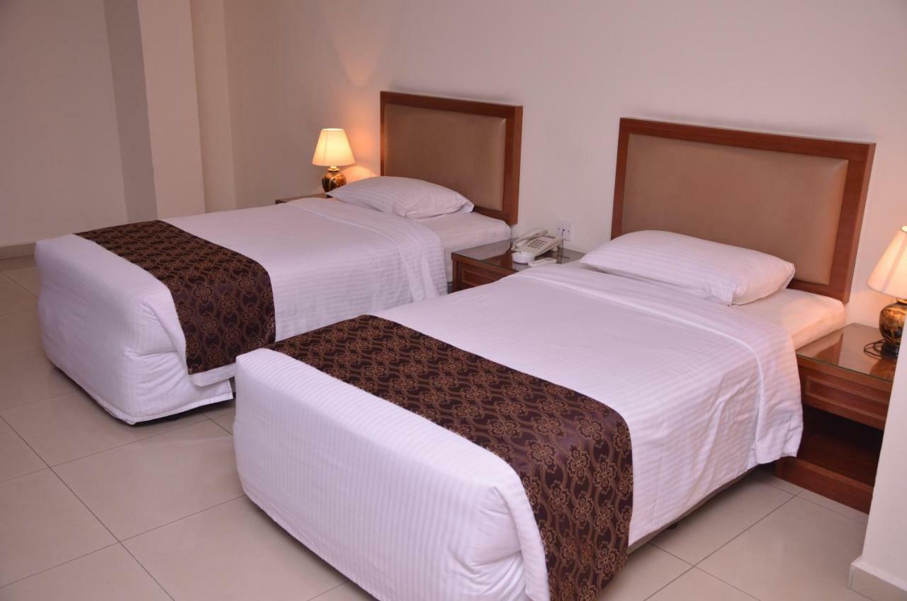 Hotel Palm Inn Butterworth Exterior foto